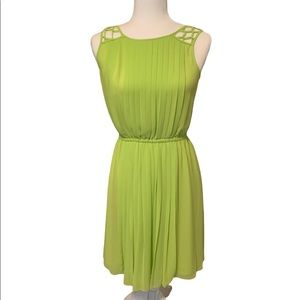 🎁 JESSICA SIMPSON Lime Green Pleated Cocktail Dress Size 2